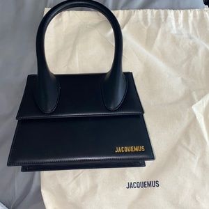 Authentic Jacquemus le grand chiquito handle bag